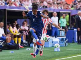 Francia elimina a Paraguay y llega a los cuartos de final