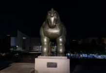 Trasladan y restauran “El Caballo” de Botero para darle nueva vida en la Macroplaza