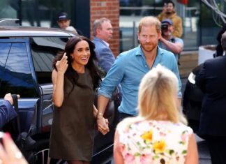 Enrique y Meghan siguen fuera de la familia real: Rey Carlos III