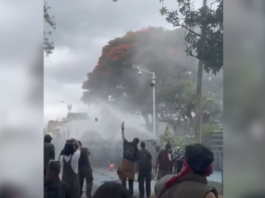 Exige Sheinbaum a Pablo Lemus explicaciones por uso de gas lacrimógeno en marcha por el agua en Jalisco