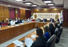 Pide Canales licencia para contender en proceso de Escobedo